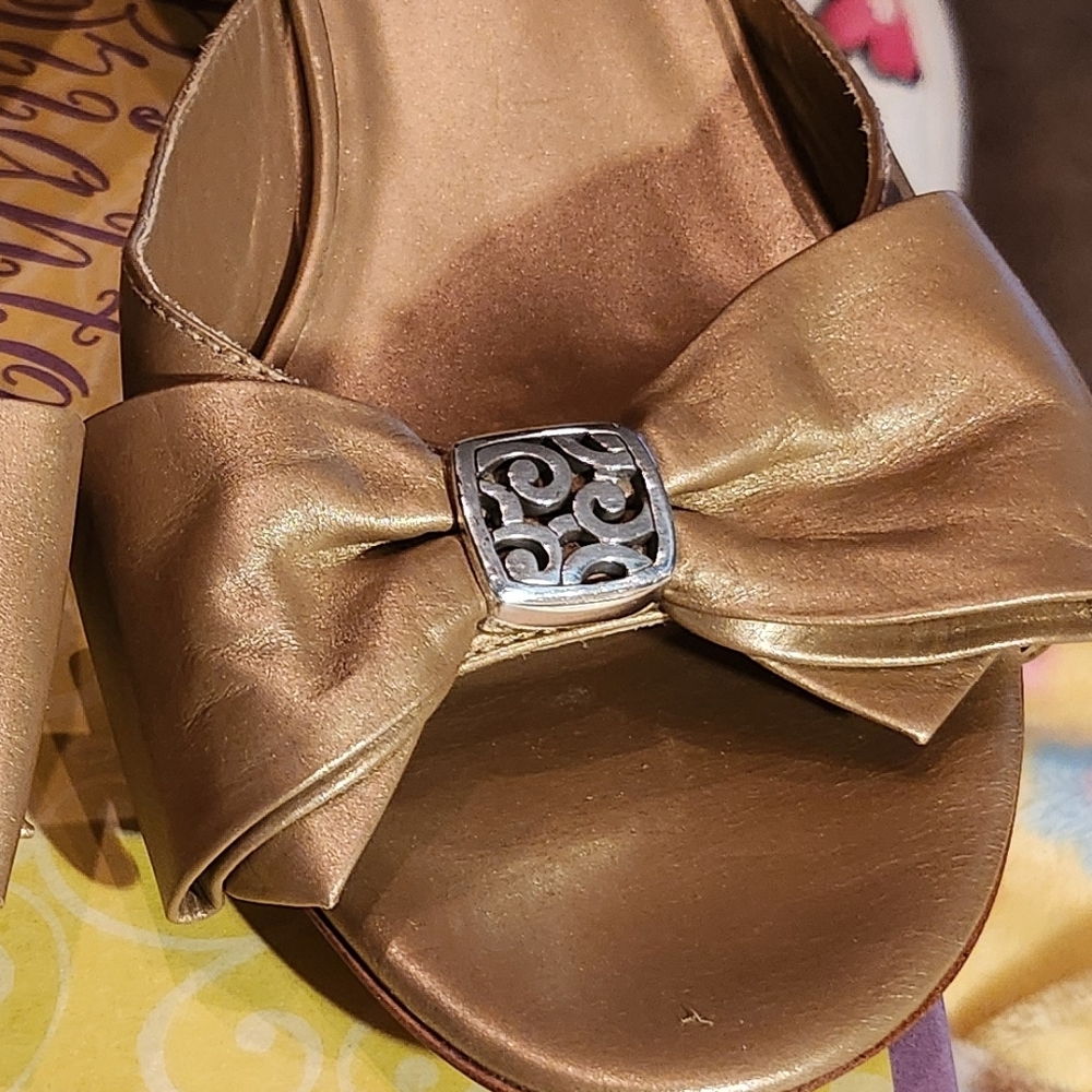 Brighton 8.5M Gold Leather "TROPIC" Low Heel Slide Sandal EUC - Picture 3 of 9